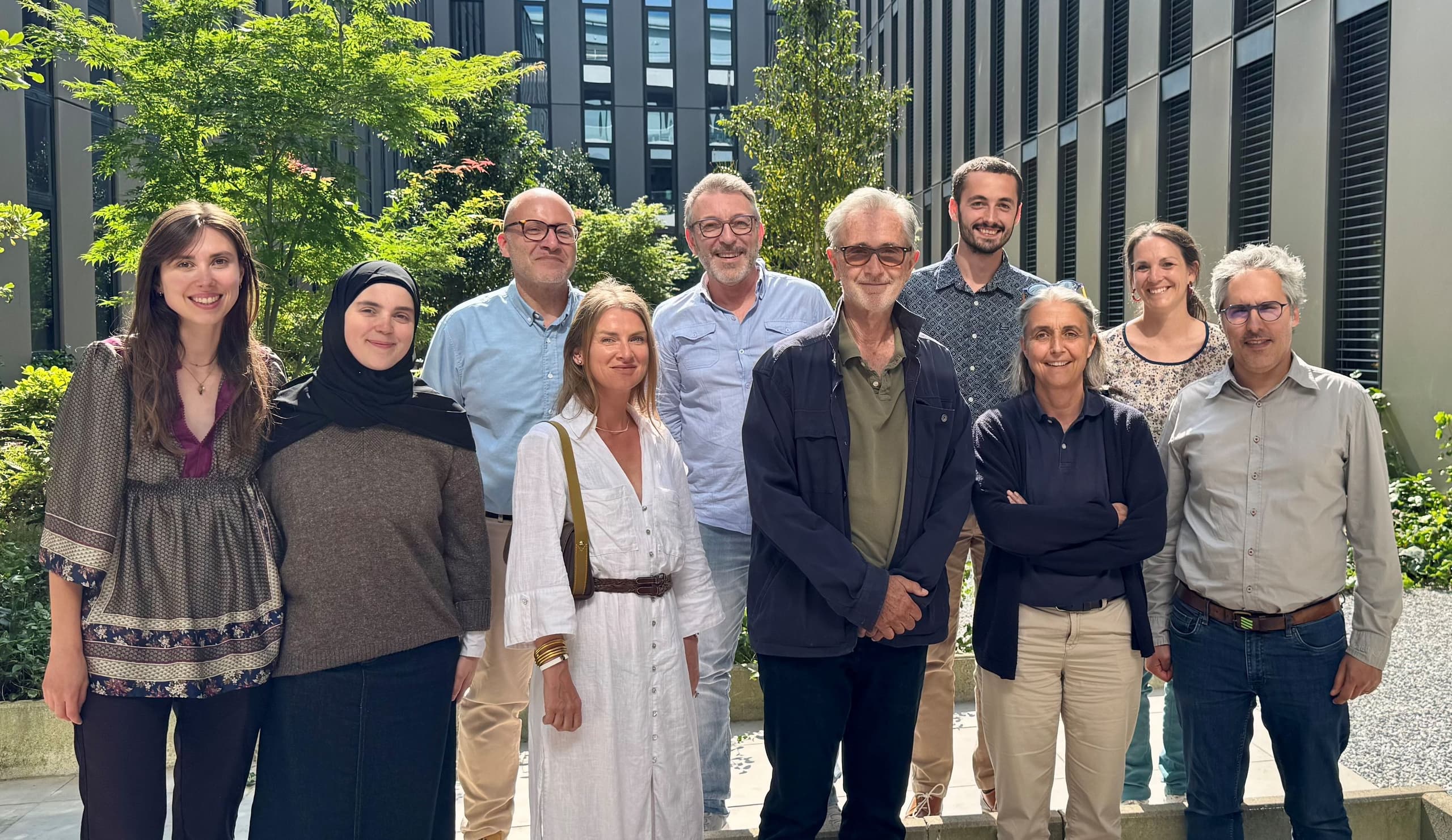 Visite de notre parrain Thierry Lhermitte à l’Institut de Neurosciences Cognitives et Intégratives d'Aquitaine, à Bordeaux.