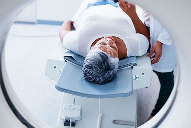 Le diagnostic du cancer du poumon nécessite un examen par imagerie.